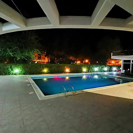 Apartament Luisa Lux - Sat Vacanta *